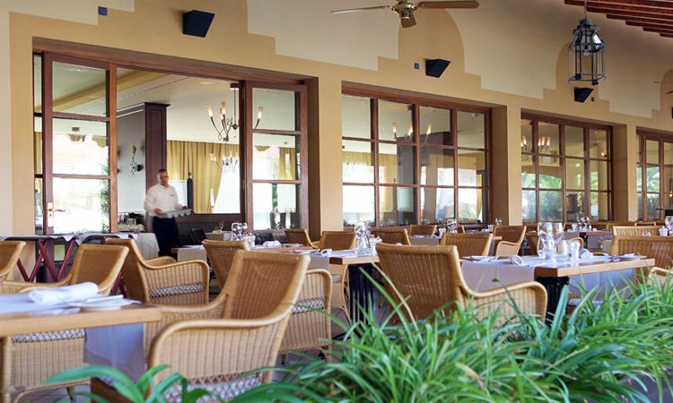 Biniarroca swimming pool and terrace