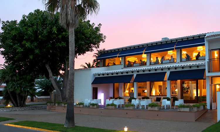 Biniarroca swimming pool and terrace
