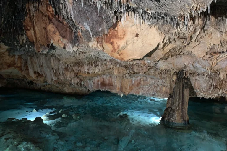 A Guide to Cova de s’Aigua | An Underground Cave System
