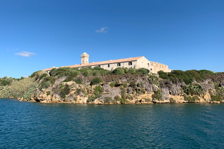 L'Illa del Rei Mahon port